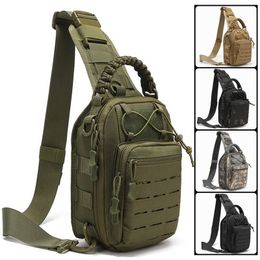 Paquetes de mochilero Bolsa de hombro táctica militar Sling Mochila 900D Oxford Hombres Pecho al aire libre Escalada Camping Pesca Trekking Molle Ejército 230824