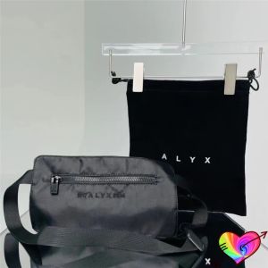 Sac à dos 2022 Black Nylon Alyx Sac Men Femmes Femmes 1: 1 Logo brodé de qualité 1017 ALYX 9SM SAG HAUT STREET BACKPACK