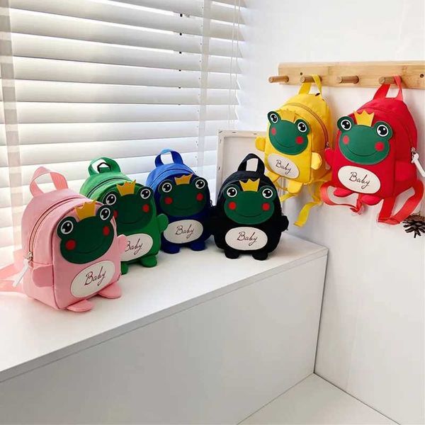 Sac à dos enfants mignon grenouille dessin animé sac pour enfants maternelle maternelle garçon mini backpack childrens fuite de fuite bagl240502