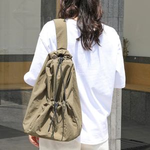 Backpacks Hylhexyr Femme Foot's Casual Tote DrawString Bodet Sac à bandoulière Ins Fashion Nylon Crossbody Bags Couleur solide