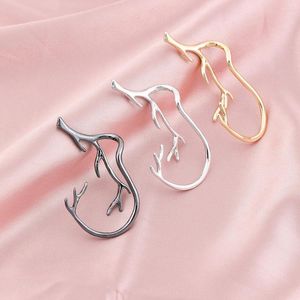 Dos Boucles D'oreilles 1 Pcs Vintage Punk Antler En Forme De Manchette D'oreille Pas De Piercing Cartilage Clip Boucle D'oreille Pour Les Femmes Conception Unique Géométrique Bijoux