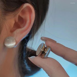 Pendientes traseros 1 Uds. Sin agujeros, puños para las orejas para mujeres y hombres, Piercing falso dorado a la moda, Clip magnético, joyería para cartílago