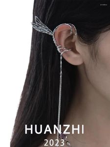 Backs oorbellen 2023 Minimalistisch ontwerp Dragon Wing Oorclip Metaal Koel Earless Piercing zilveren kleur voor vrouwen Men Sieraden