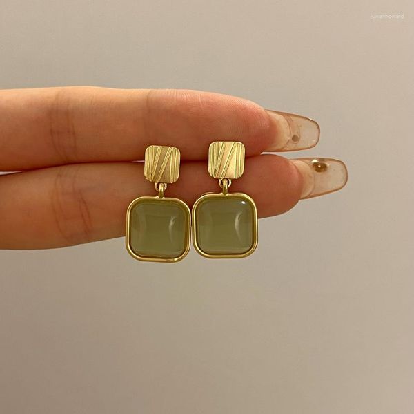 Dos Boucles D'oreilles 2023 Tendance D'été Mignon Géométrique Oreille Clip Rétro Vintage Style Vert Clair Carré Pour Womn Sans Trous