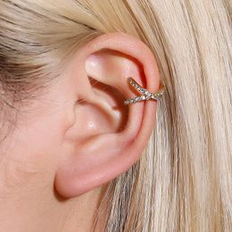 Boucles d'oreilles arrière 2024 Punk Metal Zircon Eaure Cuff Clip pour femmes PAS Percé C Forme Géométrique Small Earcuff Wrap Clips Bijoux