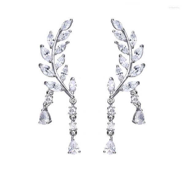 Boucles d'oreilles arrière Bettyue charmante forme de plumes zircone boucle d'oreille avec des glands suspendus pour les femmes symbole de liberté en fête à la mode