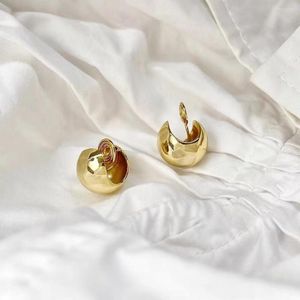 Dos Boucles D'oreilles En Alliage De Cuivre Coréen Lisse Faux Piercing Plaqué Or 18K Clip Sur Sans Oreille Trou Sphérique Cadeau Pour Les Femmes