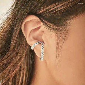 Boucles d'oreilles Dostages cristallins délicats Eorecluffes non perçantes pour les femmes 1pc Couleur argentée Luxury Earbone Earclip Fashion Jewelry KDE137