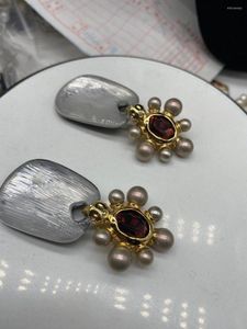 Boucles d'oreilles à dos de stylistes européens et américains, création de clips d'oreilles rétro en perles et pierres précieuses, tendance