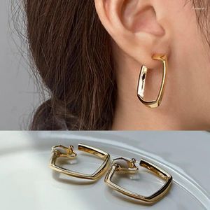 Pendientes traseros Estilo francés europeo y americano Clip cuadrado simple sin perforación Clips geométricos metálicos frescos para las orejas para mujeres