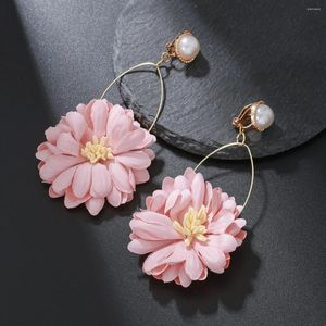Pendientes traseros moda flor rosa Clip largo en 2024 diseños Bohemia hecho a mano pétalos Clips para las orejas para regalo de mujer