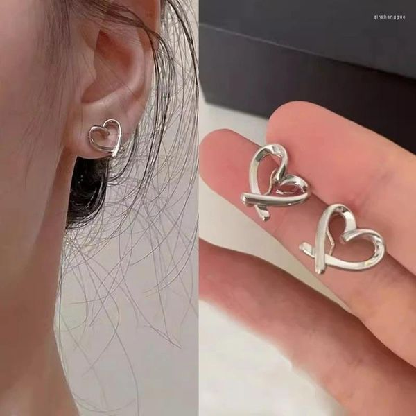 Boucles d'oreilles à dos en Silicone pour femmes et filles, Clips d'oreille simples en forme de cœur, sans perçage, clou d'amour coréen, bijoux cadeaux de fête
