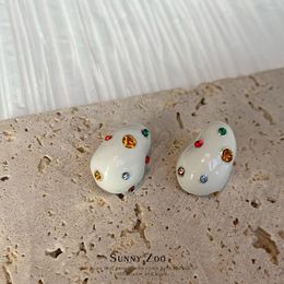 Dos Boucles D'oreilles Drôle Mignon Enfance Lait Sucre Earclip Blanc Émail Goutte D'eau Coloré Strass Clip Sur Pas De Piercing Pour Les Femmes Partie