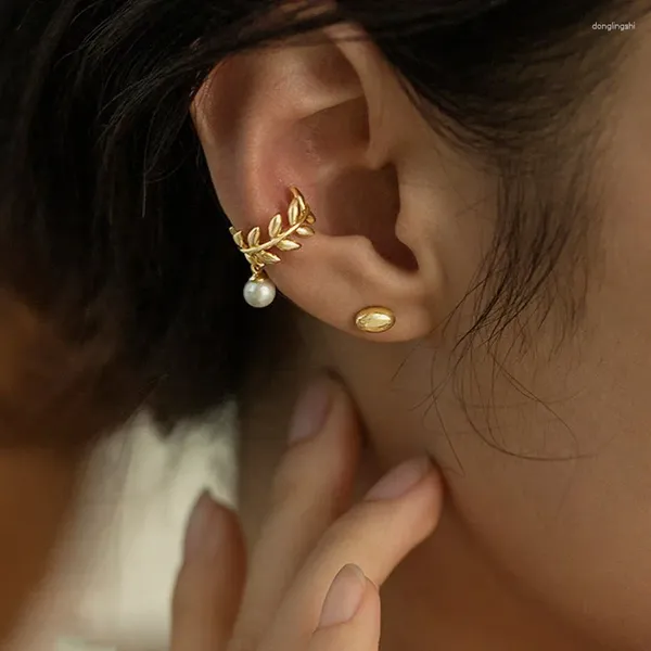 Boucles d'oreilles Imitation Imitation Clip d'oreille en forme de feuille de perle pour les femmes Lu luxe auditif 1 morceau de fête bijoux en gros