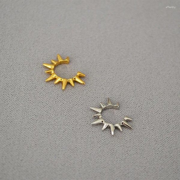 Boucles d'oreilles à dos, mode japonaise et coréenne, littérature, Art minimaliste, Rivets à pointes, personnalité, tempérament tendance, sans trous d'oreille