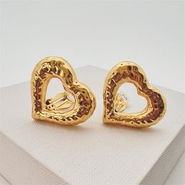 Boucles d'oreilles Backs LONDANY Love Europe And The United States Retro High Sens Heart-shaped Ear Clip Brass