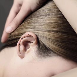 Rug oorbellen minimalistische unisex zwarte strass lijn oor klimmer clip voor vrouwen 2023 faux piercing Oreille unieke ontwerper sieraden