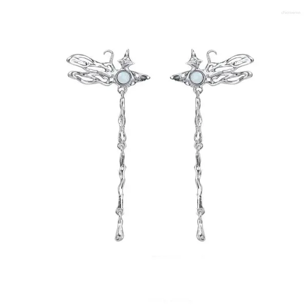 Boucles d'oreilles à dos en forme de libellule, cintre d'oreille personnalisé incrusté de pierre de clair de lune, conception unique et de niche, clip d'oreille avancé pour femmes