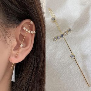 Pendientes traseros con Clip de gancho de paraguas individual para mujer, pendiente de palo largo de Color dorado y cristal CZ, joyería de hueso del oído de línea Diagonal