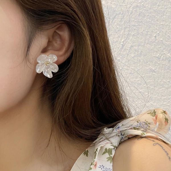 Boucles d'oreilles à dos en résine pour femmes, faux bijoux d'été style Boho blanc, grande déclaration