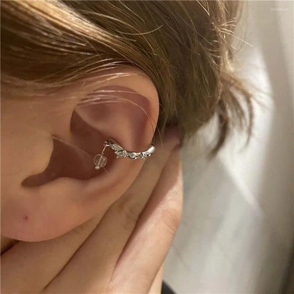 Pendientes traseros, colgante de cuentas de aleación Simple a la moda, Piercing falso en forma de C, Clip para hueso del oído, pendiente coreano para labio, pendiente para mujer