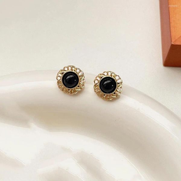 Boucles d'oreilles Vintage en résine ronde noire, Clip à fleurs pour femmes, faux Piercing, couleur or, bijoux floraux, manchette d'oreille, cadeau de fête de mariage