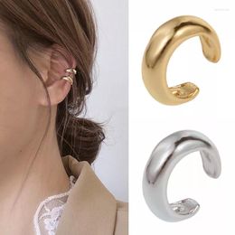 Backs oorbellen Vintage eenvoudige u-vormige oormanchet Niet-doorboorde clip Earring Trendy Punk Antieke kleur Kleine bloem gesneden holte