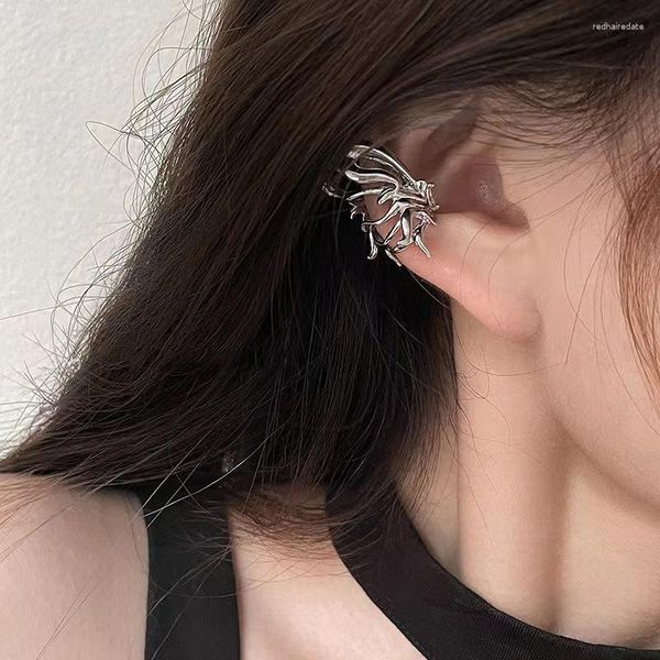 Boucles d'oreilles arrière Y2K Punk Fashion Butterfly Ear Cuff Cuff pour femmes Design Liquid Metal Wing pas de boucle d'oreille Piercing Bijoux esthétique