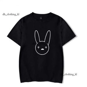Bad Bunny Rapper Vintage Hip Hop T-shirt Sweat-shirt Designer T-shirt à manches courtes Coton Tshirt Summer Casual Bad Bunny Shoe Mens T-shirt Tee HARAJUKU Vêtements 770