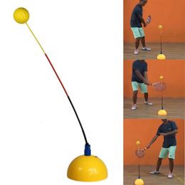 Conjuntos de bádminton Equipo de entrenamiento de tenis portátil Herramienta de entrenamiento de práctica de rebote Máquina de pelota de swing de rebote profesional Accesorios de tenis 230927