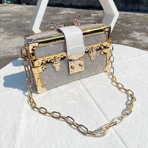 Sac 23 au début du printemps Nouveau petit sac à carré tendance boucle de verrouillage pour femmes avec sac en diamant sac crossbody sac petit sac de chaîne de boîte 240520