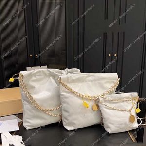 Sac classique quatre saisons d'embrayage en cuir Garbage Luxury High Quality Designer Pearl Chain Fashion Women Tramp