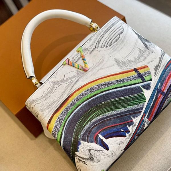 Bolsa Diseñador Mujeres Capucines BB Mango de cuero de lujo Monedero Moda Crossbody MM Bolsas de hombro Pintura de paisaje Color Carta Hardware Gran capacidad Bolsillo