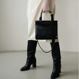 Bag Fall 2024 Zuid -Korea Counters Niche Designer Brand Leather Hand Schouder Schoude hellende