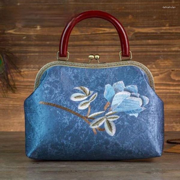 Bolso con forma de bolso bordado hecho a mano para mujer, bolso Retro de estilo chino para mujer, bolso de hombro femenino con flores para banquete 2024