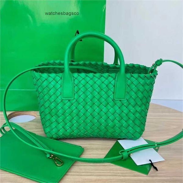 Sac à main pour femme Bvs Totes Loop Camera Bag Seau tissé noué en peau de mouton véritable avec logo Sac de shopping Cabat Tote Weave épaule bandoulière en cuir souple SF8j