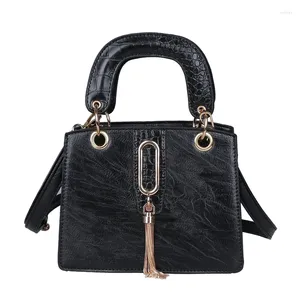 Bolso de bolso de hombro pequeño PU cuero bolsas cruzadas para mujeres 2024 Fashion Luxury Luxury Luxies Hand Diseñador Tassel Negro