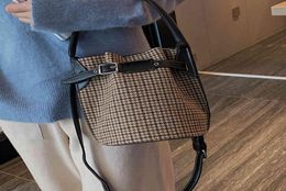 Sac Holderkiss Me Tweed sac femme 2021 nouveau coréen treillis seau sac étudiant une épaule messager bagages Tag2631425