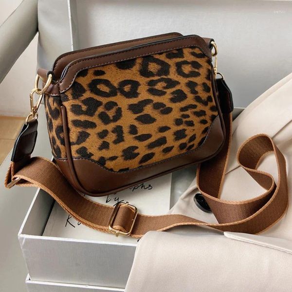 Bolsas de leopardeo de leopario anchos para mujeres con correa ancha 2024 bobas de gamuza de invierno