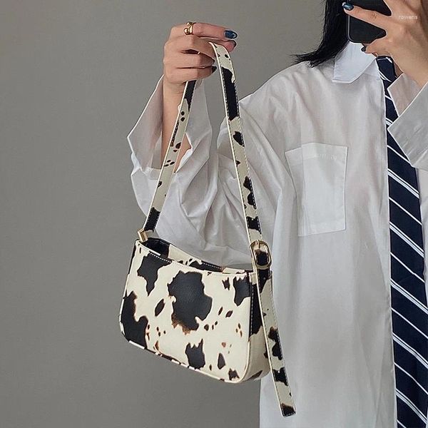 Bolsas de bolsas de vaca con bolsas de leche para mujeres Baguette de axilas 2024 Fashion PU cuero de alta calidad para niñas de cuero de hombro
