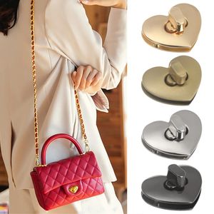 Piezas de bolsa Accesorios de alta calidad Metal Turn Lock Monedero Equipaje Hardware Durable Cierre DIY Bolso Twist Locks Cierre 231219