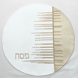 Accesorios de piezas de bolsas Matzah redondas cubre 46 cm de diámetro con palabras de piedras en bordado hebreo PU cuero cubierta con 3 bolsillos 230815