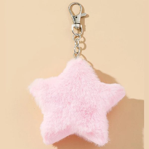 Pièces de sac Accessoires Pendentif en peluche étoile DIY Porte-clés de téléphone portable Accessoire Pentagramme Boule de cheveux Charme Porte-clés Sac à dos Ornement suspendu 231219