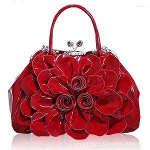 Sac Qiaoduo printemps / été 2024 sac à main Fashion Rhingestone Patent Cuir Facering Flower Bride
