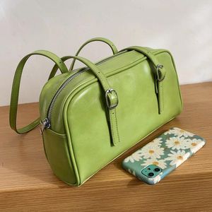 Sac rétro simple couleur unie en cuir pu pour les femmes 2024 Brand d'épaule Designer Dames Luxury Casual Bucket Handsbag