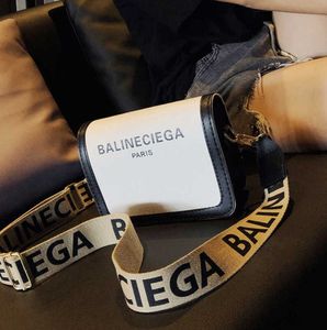 Sac d'été femmes sac à main et sacs à main 2022 nouvelle mode décontracté petit carré sacs Unique concepteur épaule Messenger mode en gros