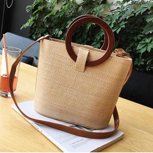 Sac femme plage de design européen messager des épaules sauvages en bois massif tissé pour les sacs à main pour jeunes filles