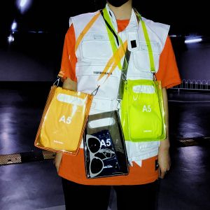 Sacs 2019 mode bon marché sac transparent femmes sacs à rabat à bandoulière PVC sac néon Summer Sac à bandoulière Couleur de bonbons