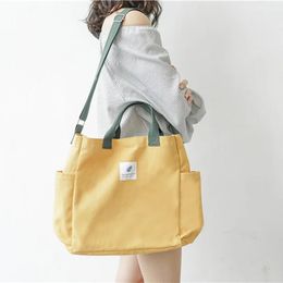 Sacs Sac en tissu Largecapacité Harajuku OneShoulder Messenger Femme étudiante Femme Canvas Sac City Bag Sport Tote Cute Femme Sac