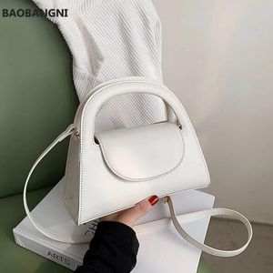 Sacs sacs à main coréens de haute qualité nouveaux sacs de messager de mode de célébrité nette à chaud vendant un petit sac carré de femmes simples